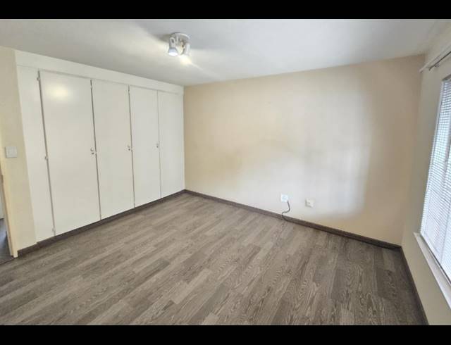 2 BEDROOM APARTMENT FOR SALE IN NEW REDRUTH
